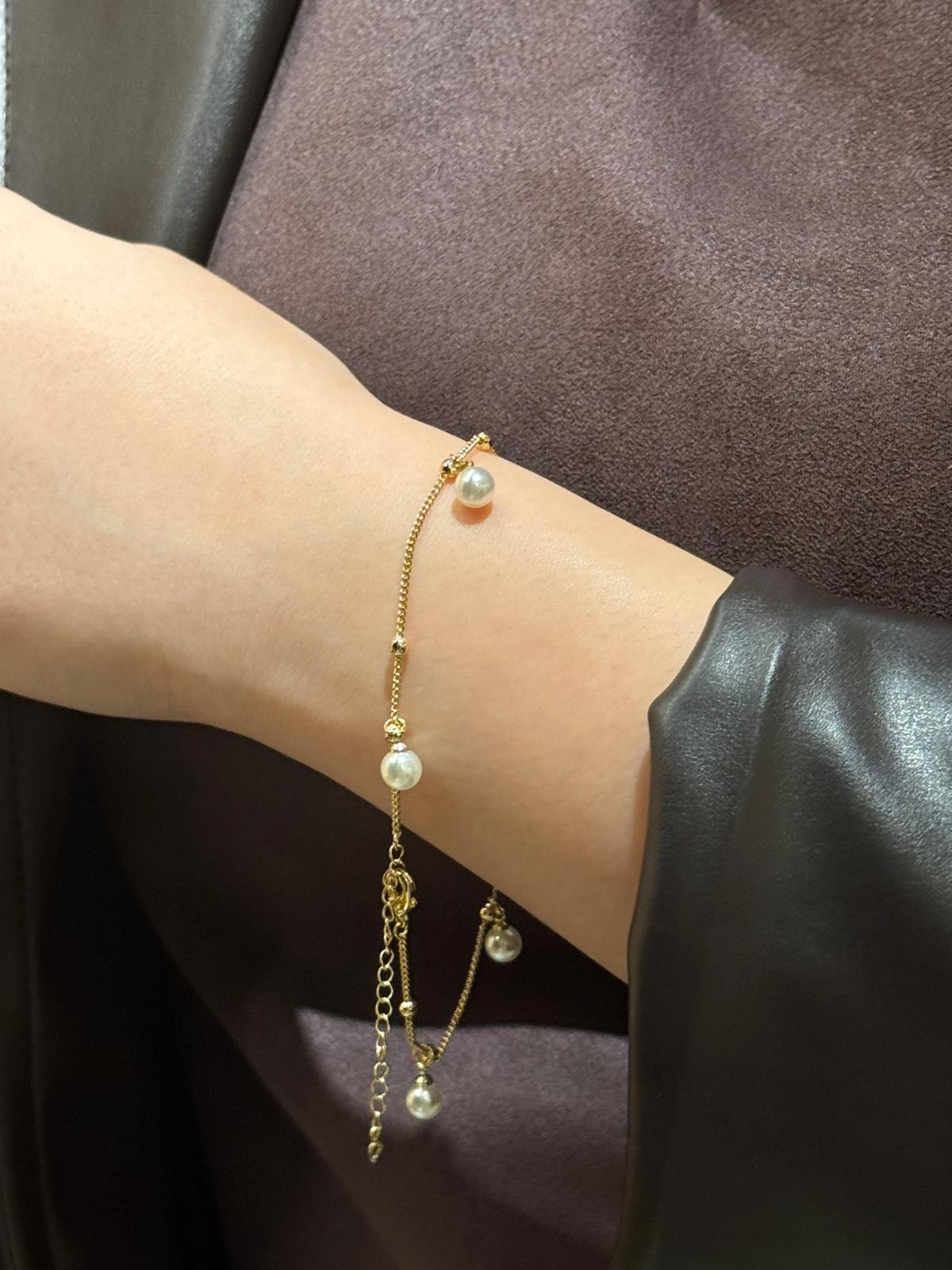 Pearls anklets