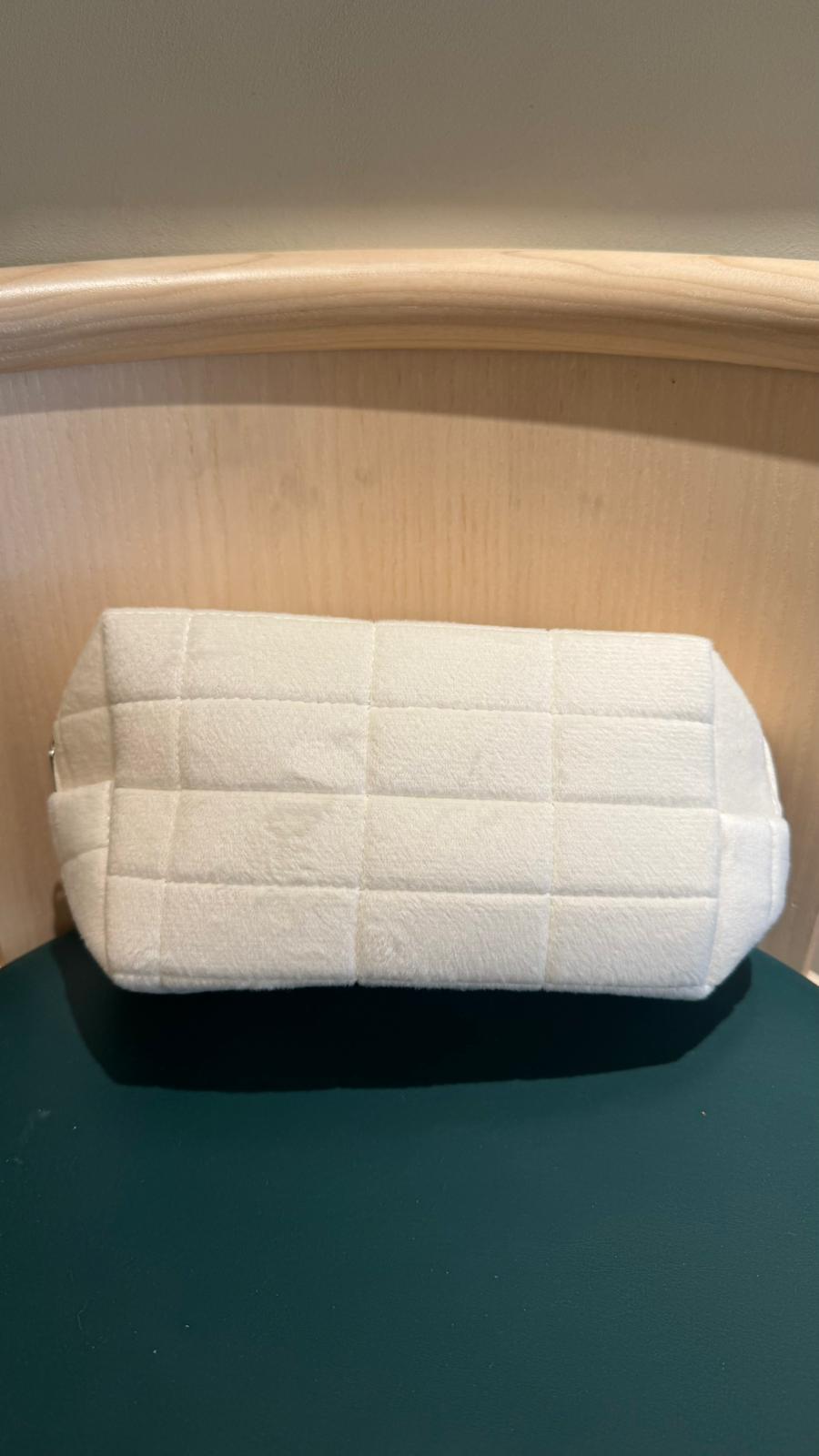 cream pouch